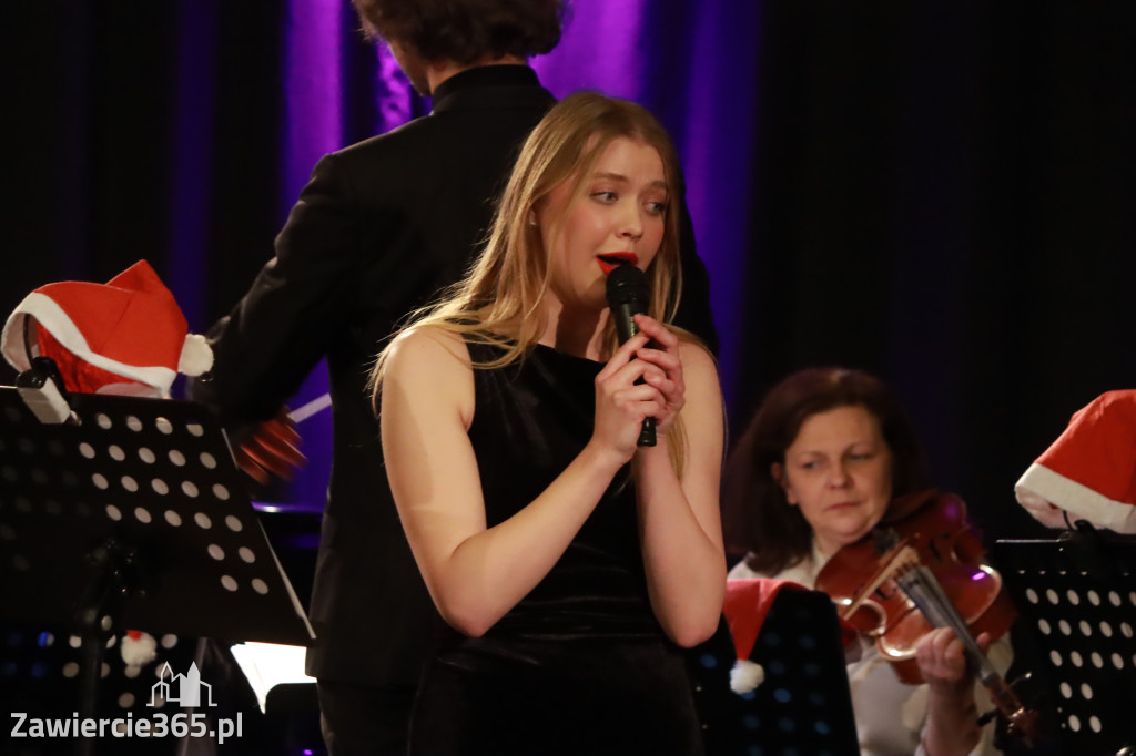 Fotorelacja: Koncert Filharmonia Jurajska  Świąteczne Opowieści.