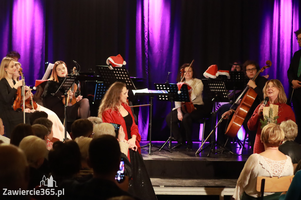 Fotorelacja: Koncert Filharmonia Jurajska  Świąteczne Opowieści.