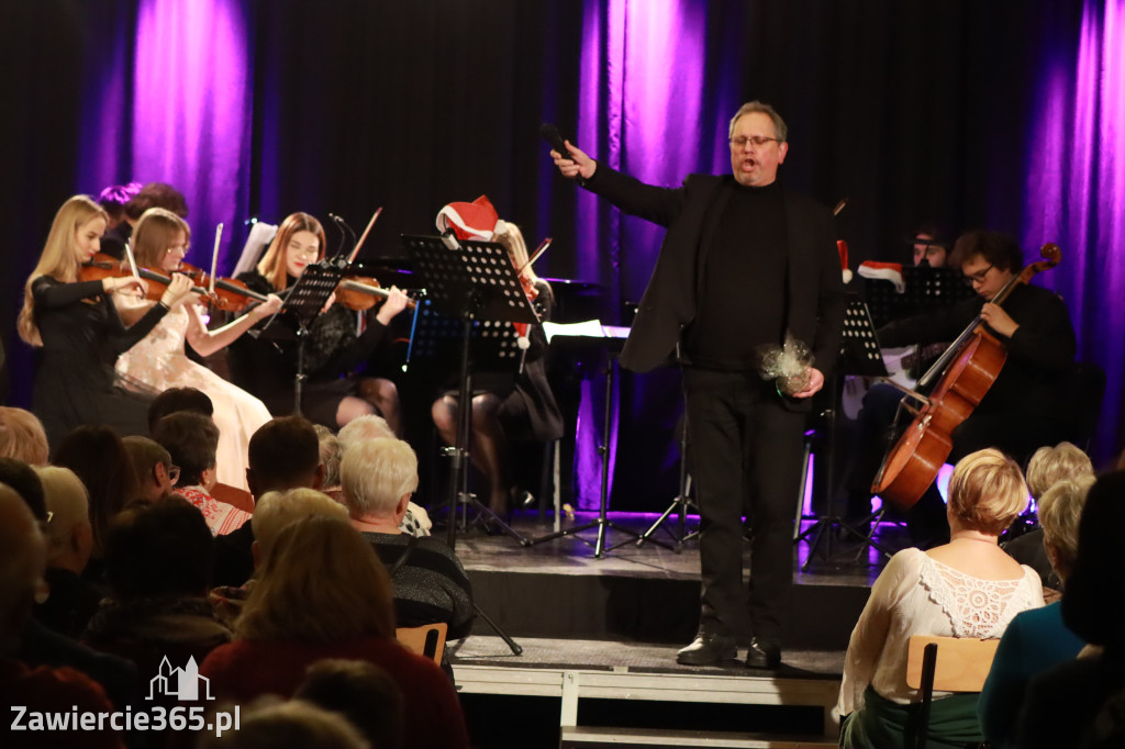 Fotorelacja: Koncert Filharmonia Jurajska  Świąteczne Opowieści.