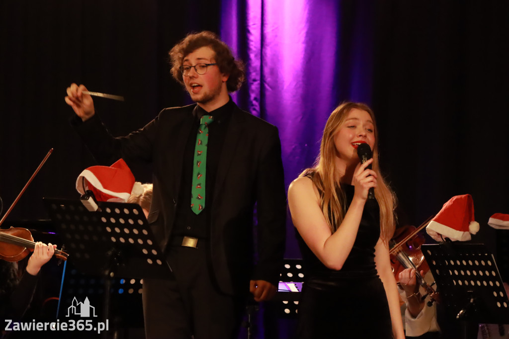 Fotorelacja: Koncert Filharmonia Jurajska  Świąteczne Opowieści.