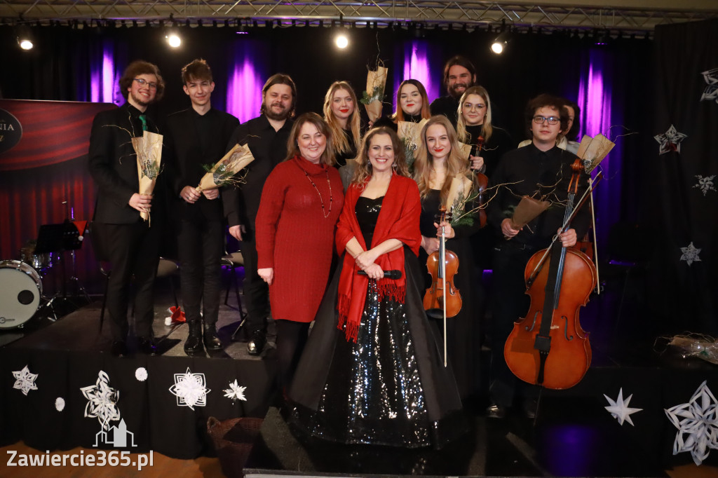 Fotorelacja: Koncert Filharmonia Jurajska  Świąteczne Opowieści.
