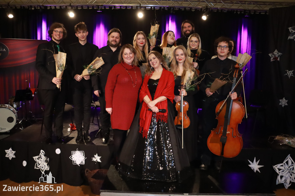 Fotorelacja: Koncert Filharmonia Jurajska  Świąteczne Opowieści.