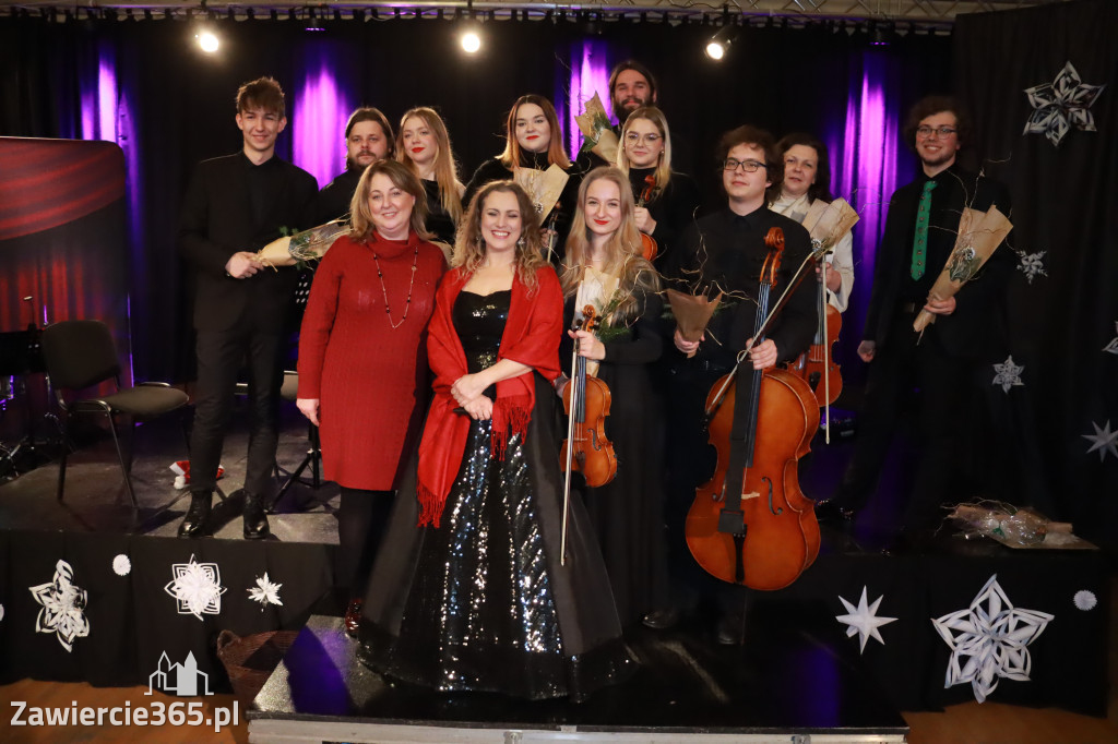 Fotorelacja: Koncert Filharmonia Jurajska  Świąteczne Opowieści.