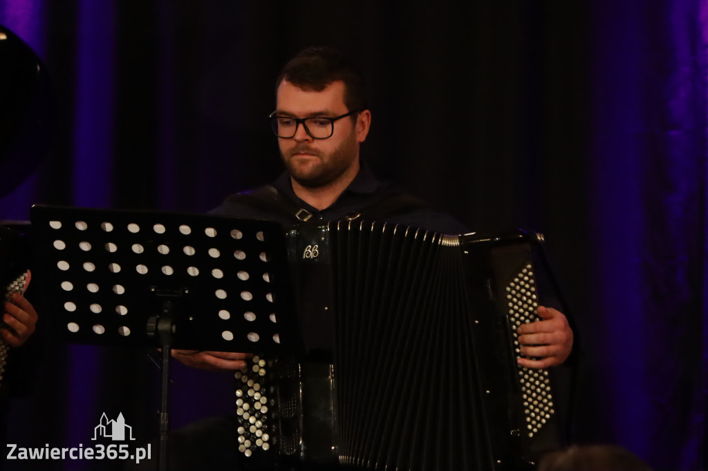 Fotorelacja: POCZTÓWKA Z PARYŻA Koncert Filharmonia Jurajska