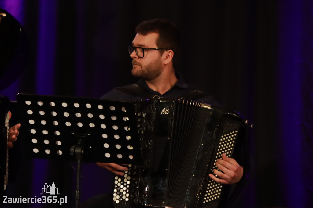 Fotorelacja: POCZTÓWKA Z PARYŻA Koncert Filharmonia Jurajska