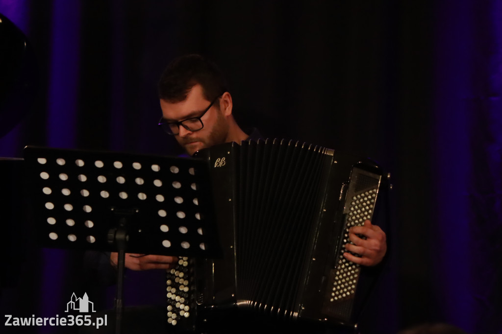 Fotorelacja: POCZTÓWKA Z PARYŻA Koncert Filharmonia Jurajska