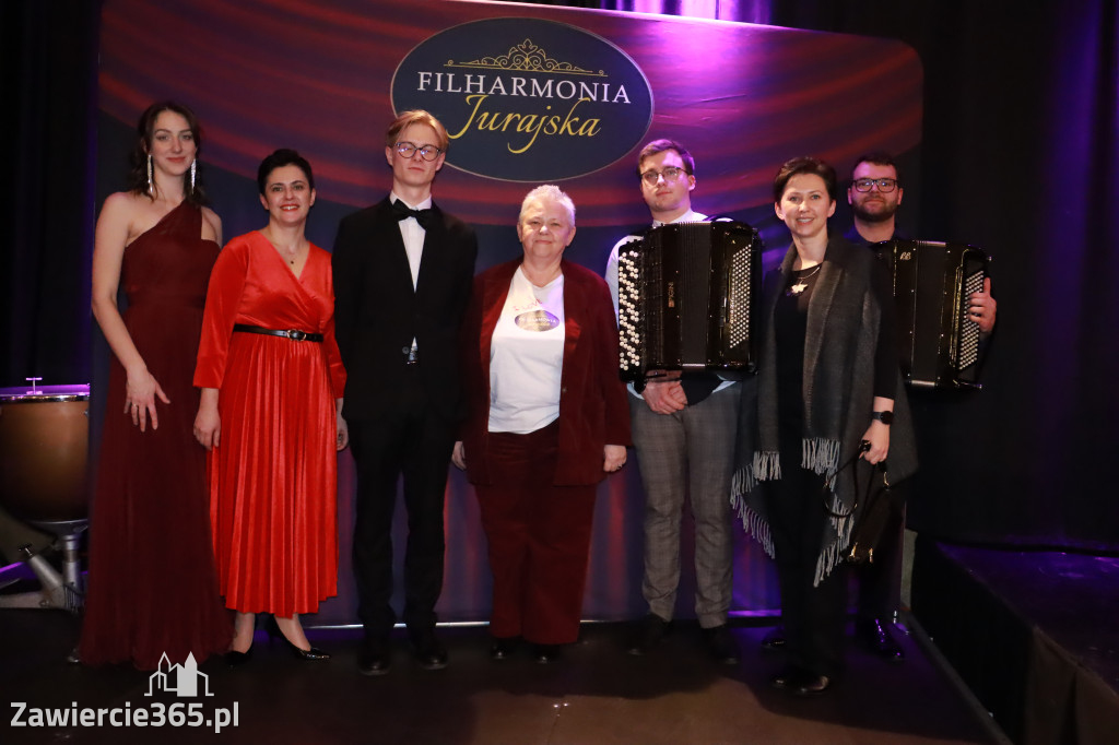 Fotorelacja: POCZTÓWKA Z PARYŻA Koncert Filharmonia Jurajska