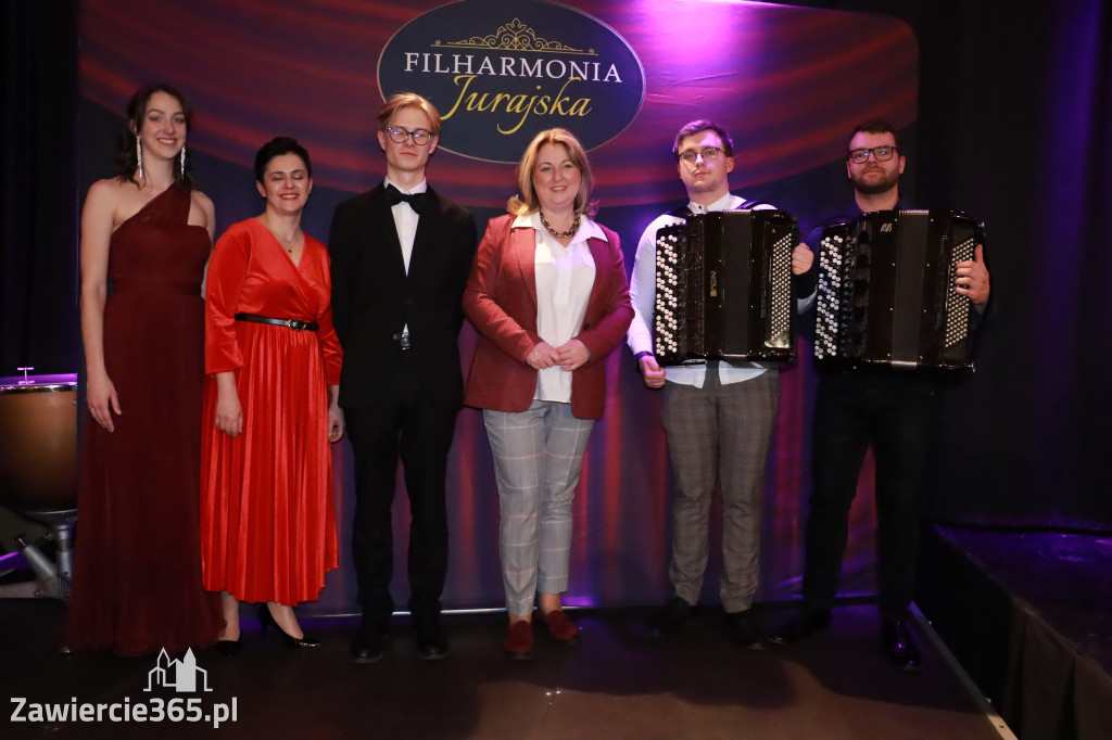 Fotorelacja: POCZTÓWKA Z PARYŻA Koncert Filharmonia Jurajska