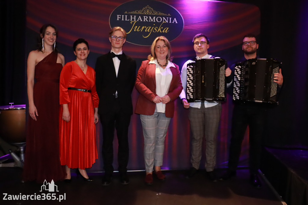 Fotorelacja: POCZTÓWKA Z PARYŻA Koncert Filharmonia Jurajska