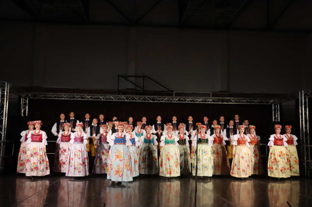 Fotorelacja I: Zespół Pieśni i Tańca Śląsk w Łzach.