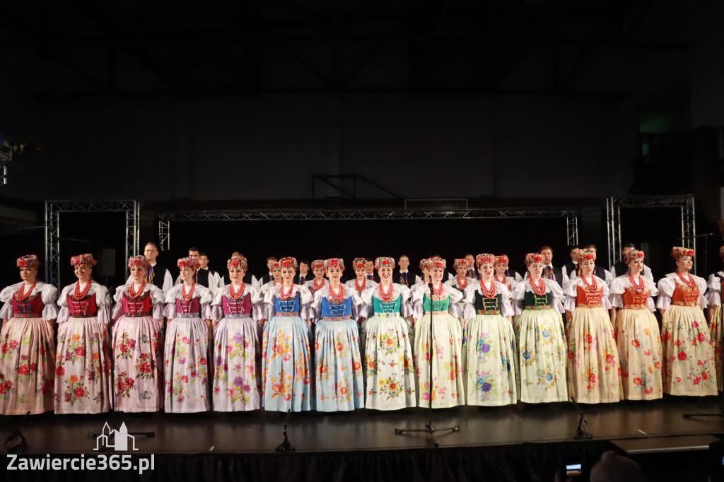 Fotorelacja I: Zespół Pieśni i Tańca Śląsk w Łzach.