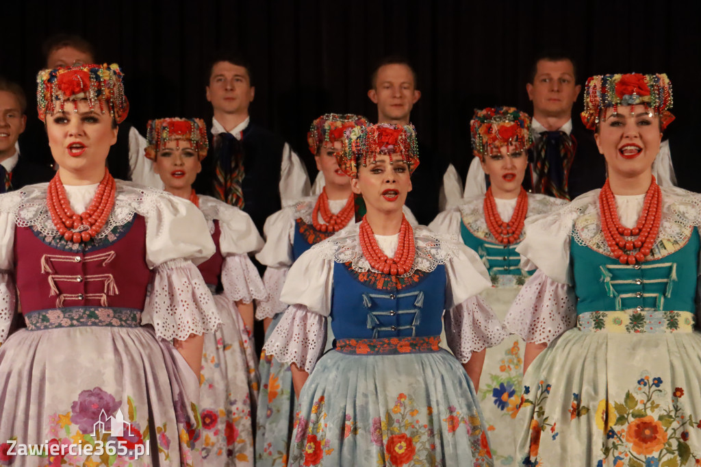 Fotorelacja I: Zespół Pieśni i Tańca Śląsk w Łzach.