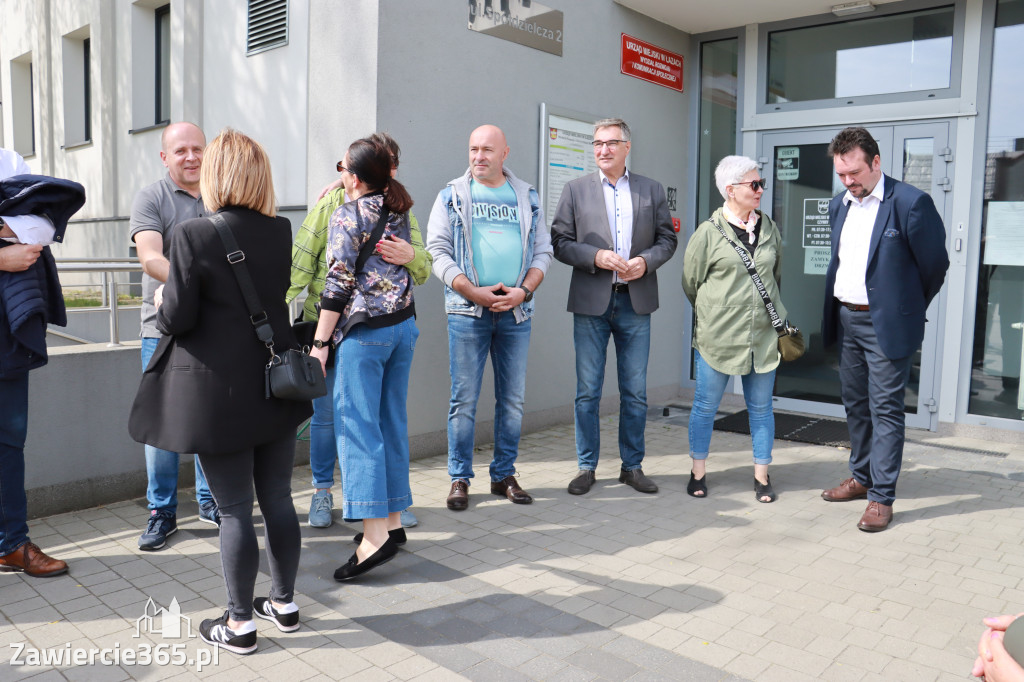 Fotorelacja Łazy: spacer z Burmistrzem Maciejem Kaczyńskim