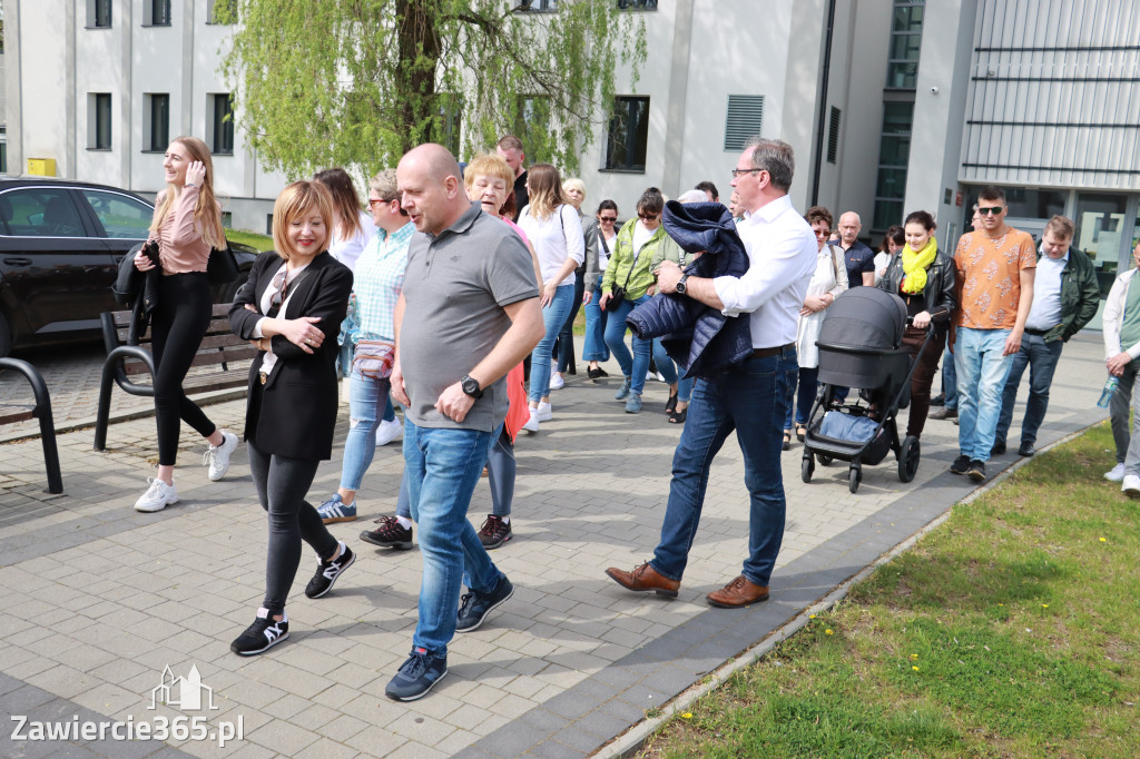 Fotorelacja Łazy: spacer z Burmistrzem Maciejem Kaczyńskim