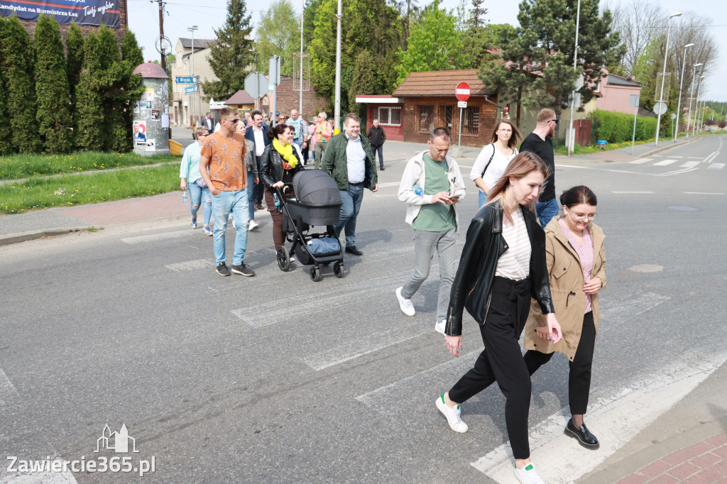 Fotorelacja Łazy: spacer z Burmistrzem Maciejem Kaczyńskim