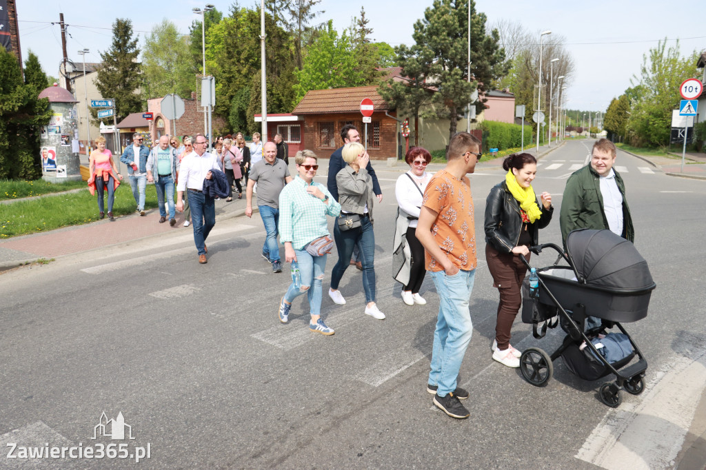 Fotorelacja Łazy: spacer z Burmistrzem Maciejem Kaczyńskim