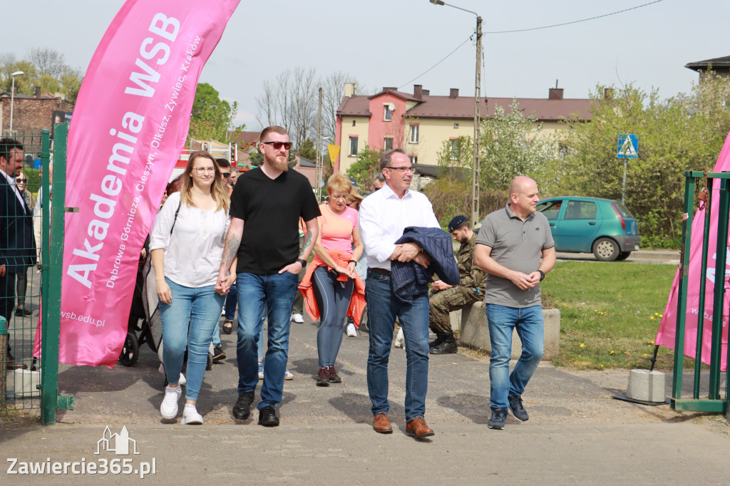 Fotorelacja Łazy: spacer z Burmistrzem Maciejem Kaczyńskim