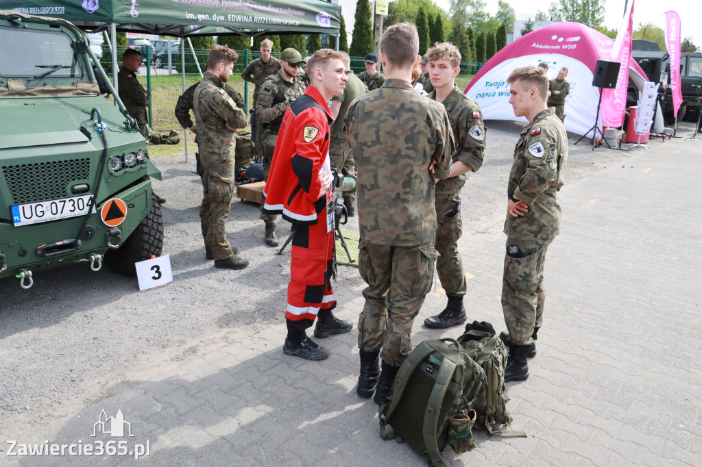 Fotorelacja Łazy: spacer z Burmistrzem Maciejem Kaczyńskim