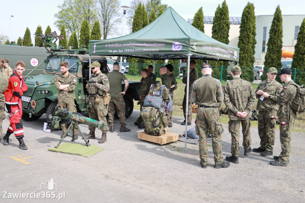 Fotorelacja Łazy: spacer z Burmistrzem Maciejem Kaczyńskim