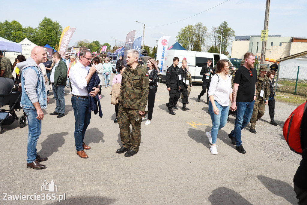 Fotorelacja Łazy: spacer z Burmistrzem Maciejem Kaczyńskim