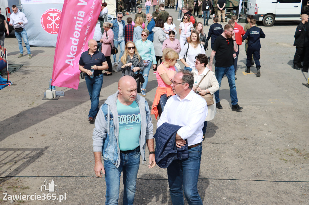 Fotorelacja Łazy: spacer z Burmistrzem Maciejem Kaczyńskim