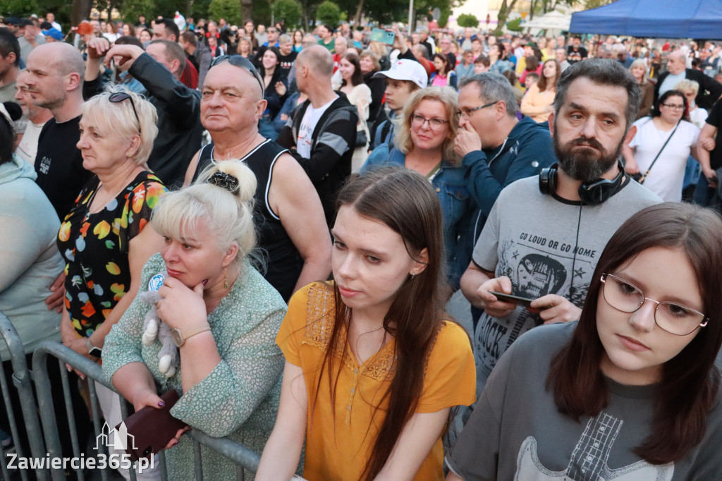 Fotorelacja: Zawierciańska Majówka i CHŁOPCY Z PLACU BRONI