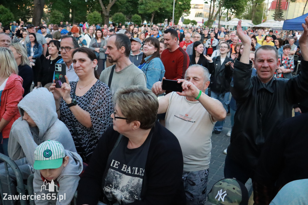 Fotorelacja: Zawierciańska Majówka i CHŁOPCY Z PLACU BRONI