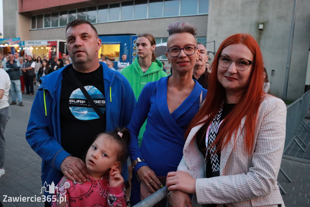 Fotorelacja: Zawierciańska Majówka i CHŁOPCY Z PLACU BRONI