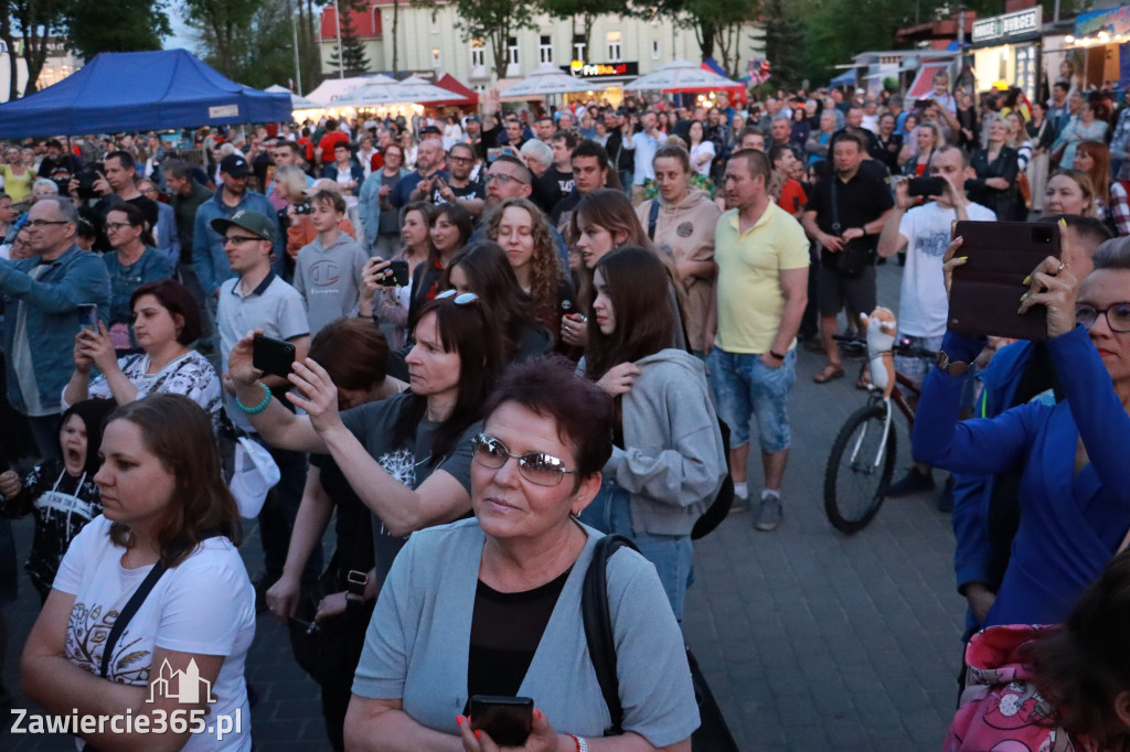 Fotorelacja: Zawierciańska Majówka i CHŁOPCY Z PLACU BRONI