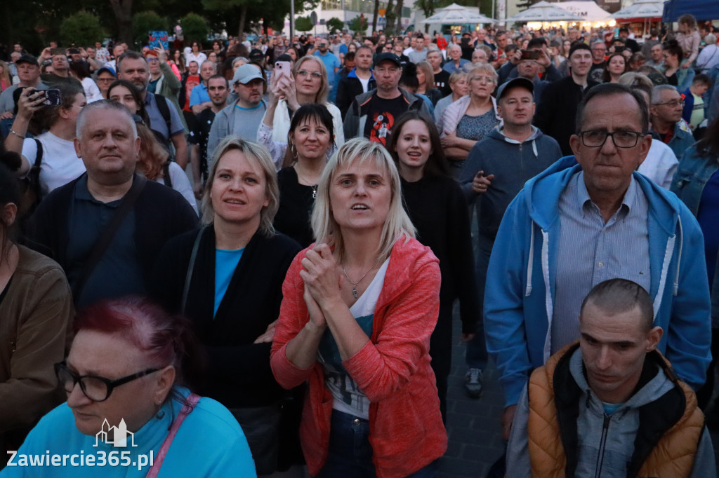Fotorelacja: Zawierciańska Majówka i CHŁOPCY Z PLACU BRONI