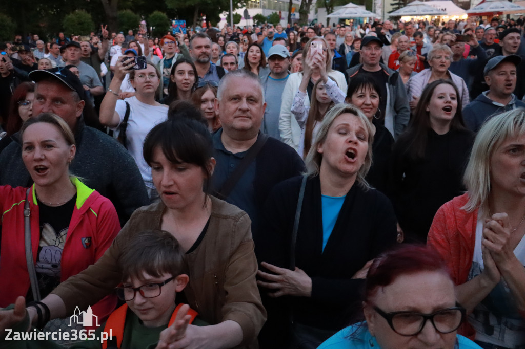 Fotorelacja: Zawierciańska Majówka i CHŁOPCY Z PLACU BRONI