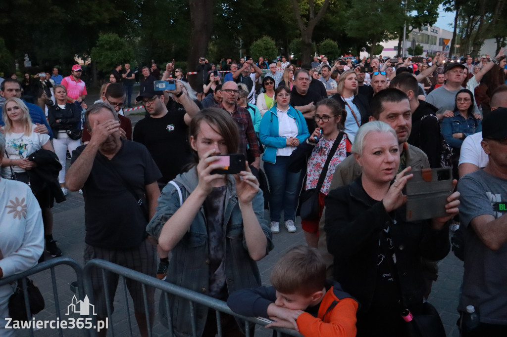 Fotorelacja: Zawierciańska Majówka i CHŁOPCY Z PLACU BRONI