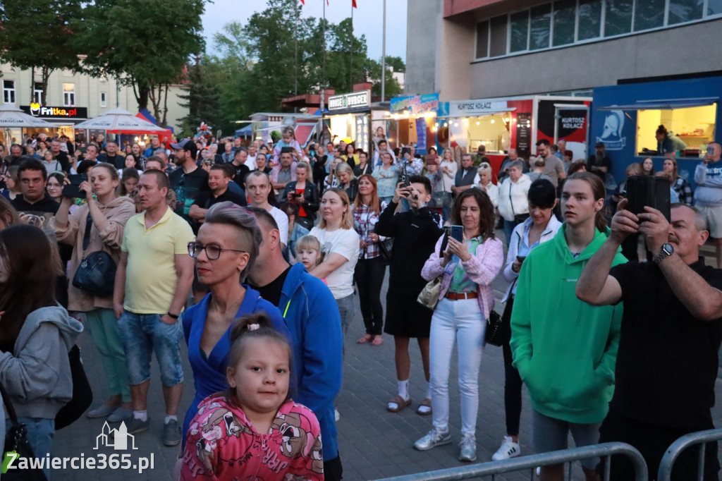 Fotorelacja: Zawierciańska Majówka i CHŁOPCY Z PLACU BRONI