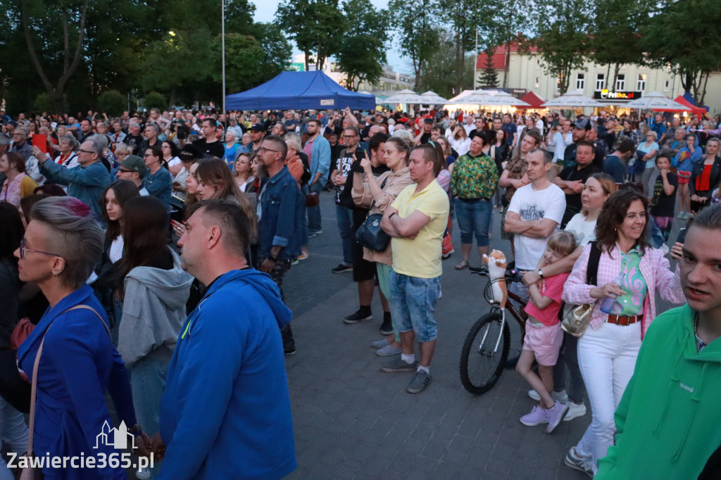 Fotorelacja: Zawierciańska Majówka i CHŁOPCY Z PLACU BRONI