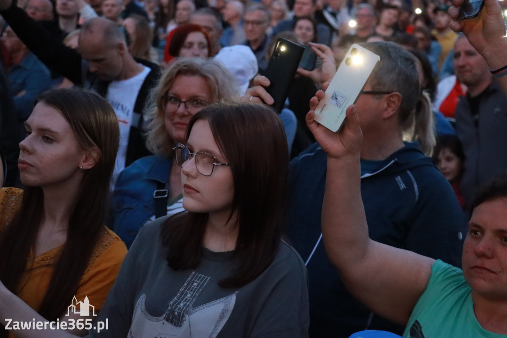 Fotorelacja: Zawierciańska Majówka i CHŁOPCY Z PLACU BRONI