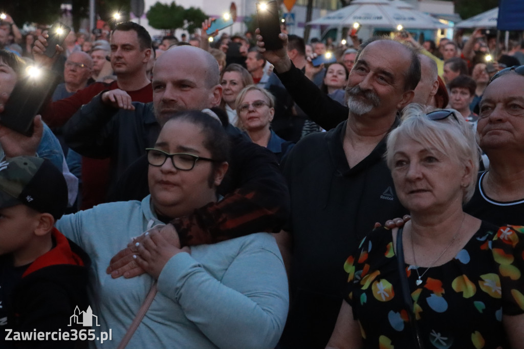 Fotorelacja: Zawierciańska Majówka i CHŁOPCY Z PLACU BRONI