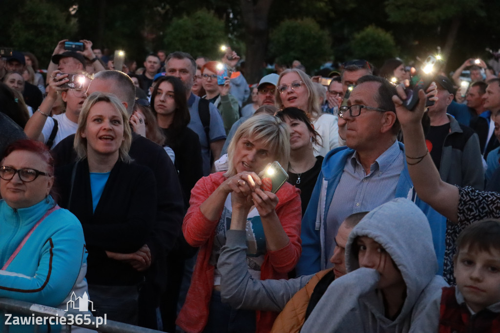 Fotorelacja: Zawierciańska Majówka i CHŁOPCY Z PLACU BRONI