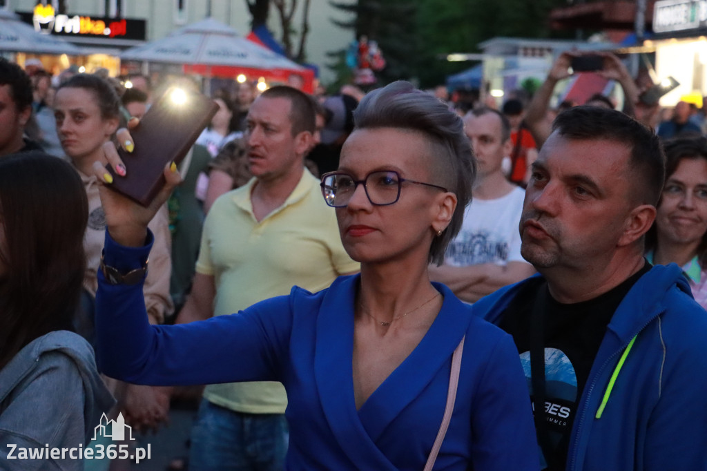 Fotorelacja: Zawierciańska Majówka i CHŁOPCY Z PLACU BRONI