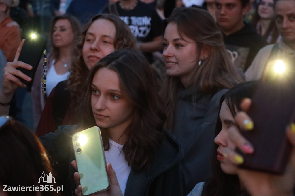 Fotorelacja: Zawierciańska Majówka i CHŁOPCY Z PLACU BRONI