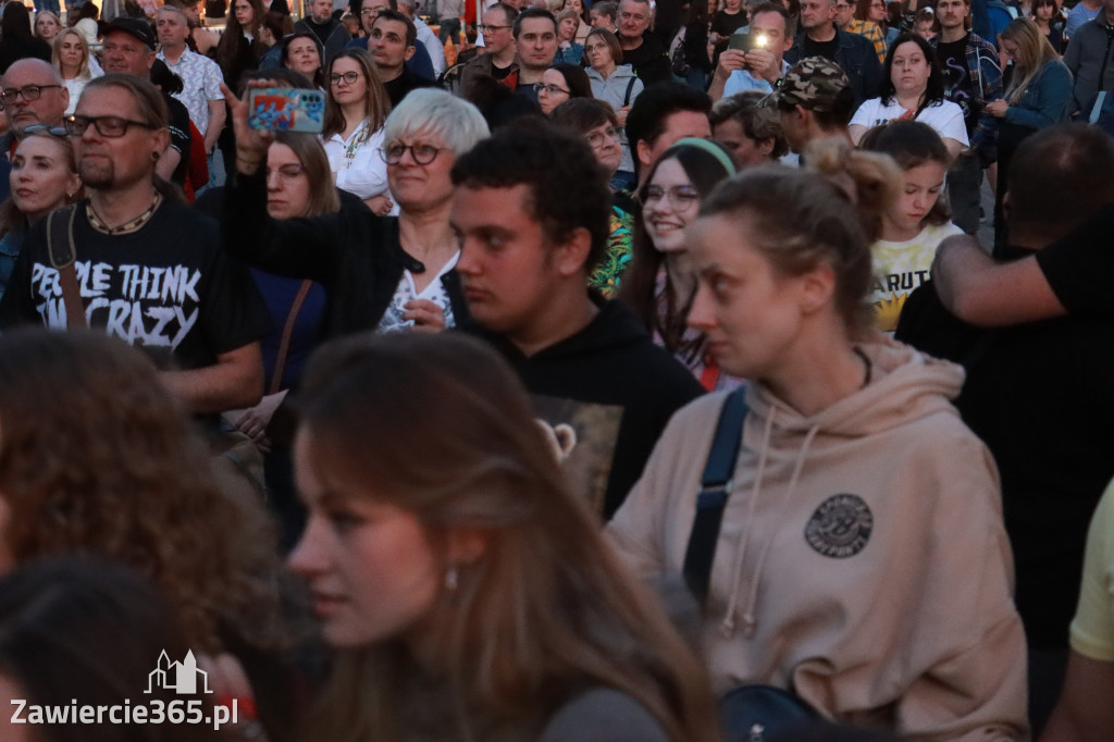 Fotorelacja: Zawierciańska Majówka i CHŁOPCY Z PLACU BRONI