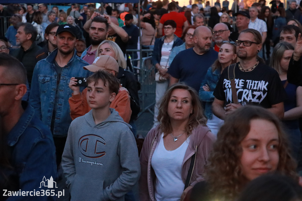 Fotorelacja: Zawierciańska Majówka i CHŁOPCY Z PLACU BRONI