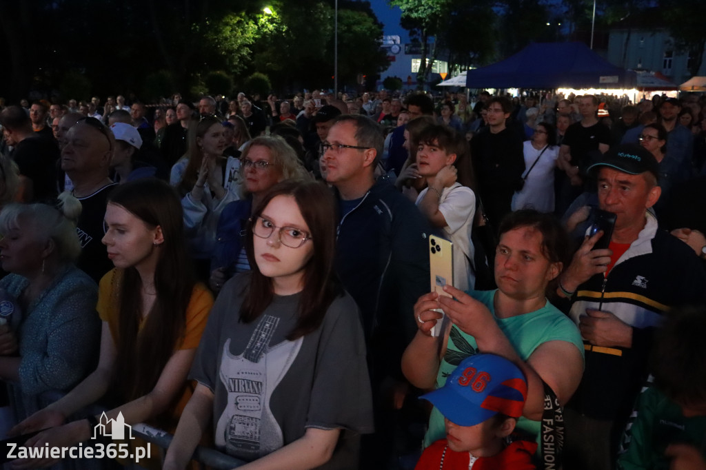 Fotorelacja: Zawierciańska Majówka i CHŁOPCY Z PLACU BRONI