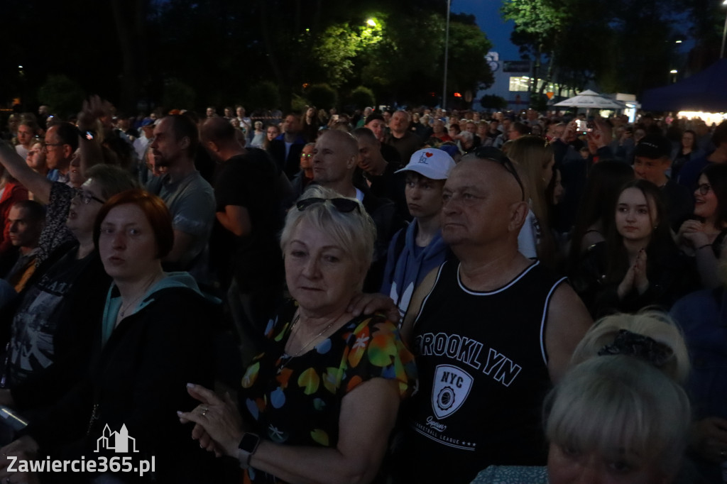 Fotorelacja: Zawierciańska Majówka i CHŁOPCY Z PLACU BRONI
