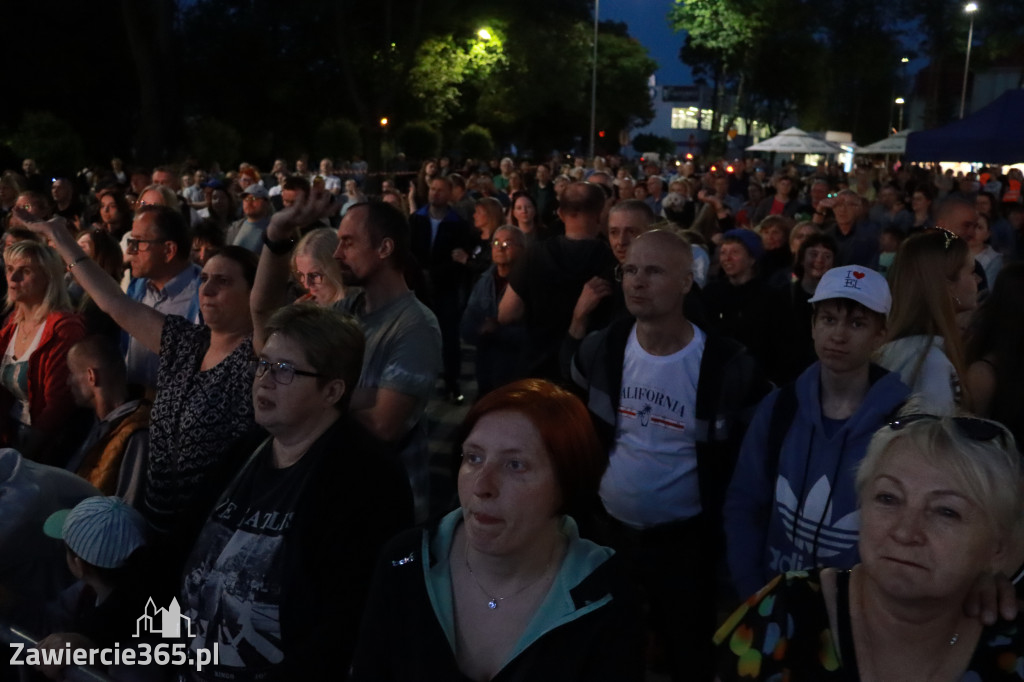 Fotorelacja: Zawierciańska Majówka i CHŁOPCY Z PLACU BRONI