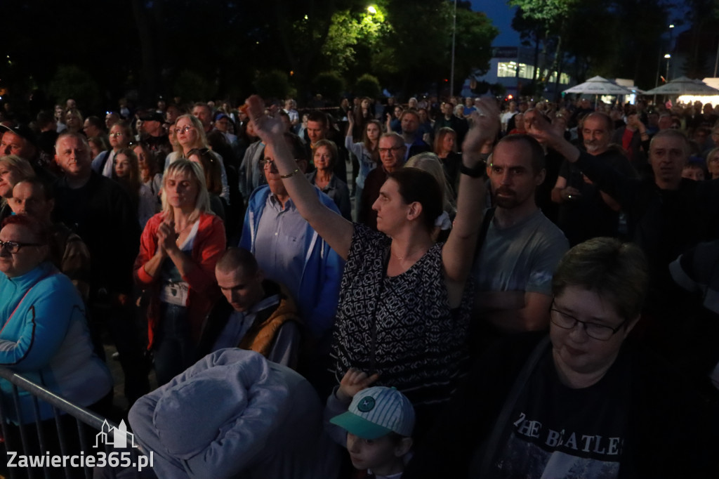 Fotorelacja: Zawierciańska Majówka i CHŁOPCY Z PLACU BRONI