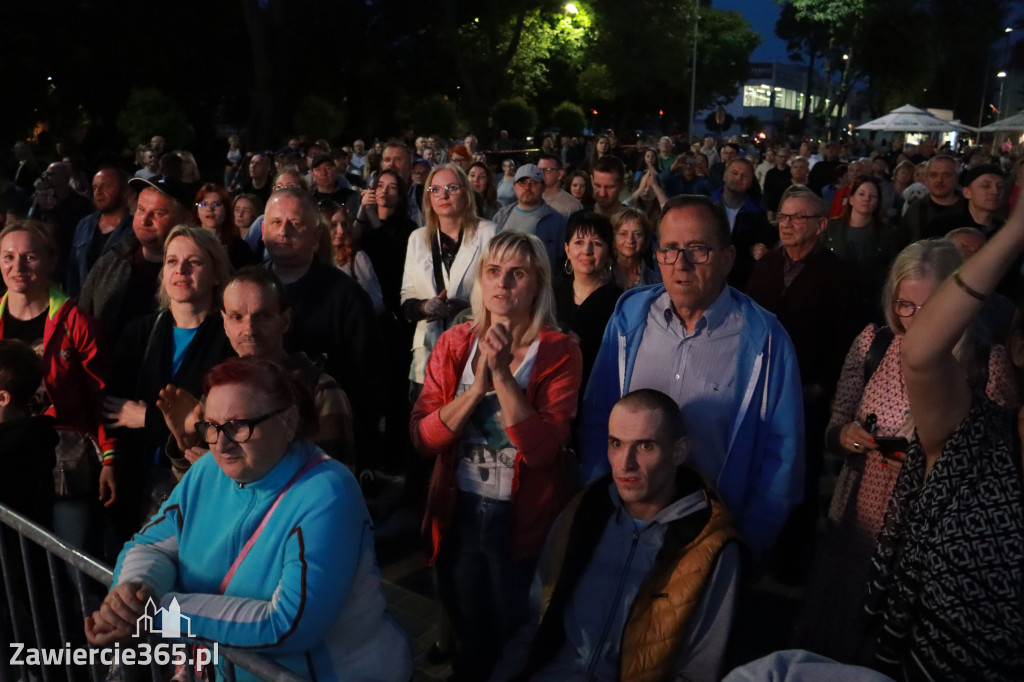 Fotorelacja: Zawierciańska Majówka i CHŁOPCY Z PLACU BRONI