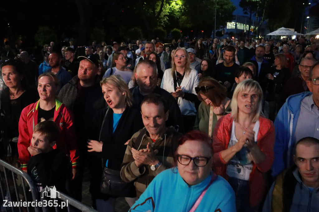 Fotorelacja: Zawierciańska Majówka i CHŁOPCY Z PLACU BRONI