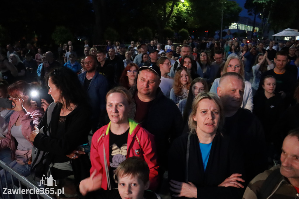 Fotorelacja: Zawierciańska Majówka i CHŁOPCY Z PLACU BRONI