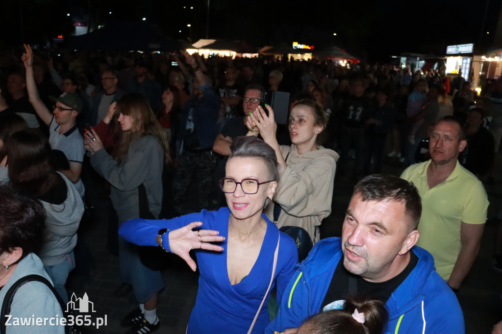 Fotorelacja: Zawierciańska Majówka i CHŁOPCY Z PLACU BRONI