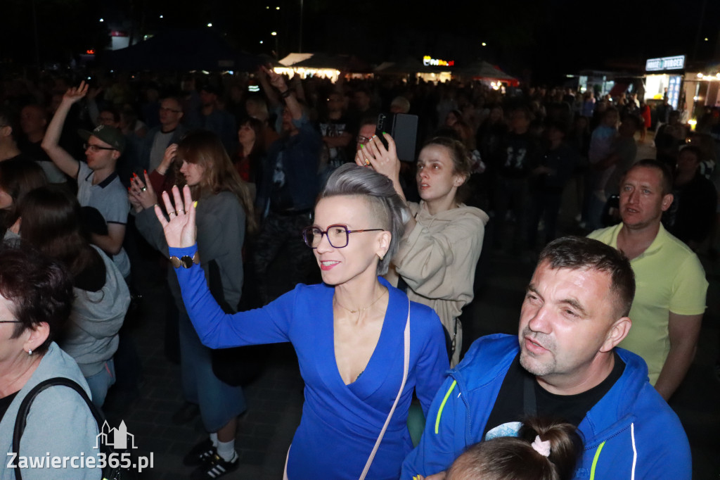 Fotorelacja: Zawierciańska Majówka i CHŁOPCY Z PLACU BRONI